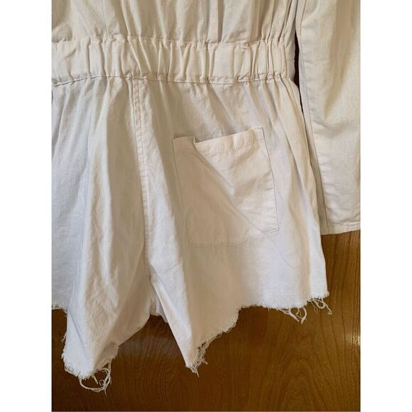 Jen’s Pirate Booty Amazon Palmetto Romper in Coconut Linen Size M - Picture 9 of 12